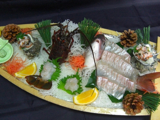 ◆”わ”すごい★こんなに食べられますか◆伊勢海老・鯛・アワビ・サザエ豪華舟盛り会席プラン